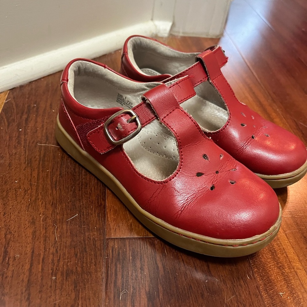 L'Amour Red Kids Dress Shoes with Buckle